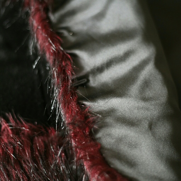 Parkhurst Fur vest--Outdoor Edition - Picture 4 of 4